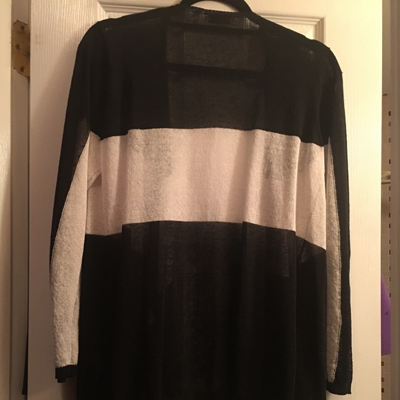 Top - Picture 2 of 2